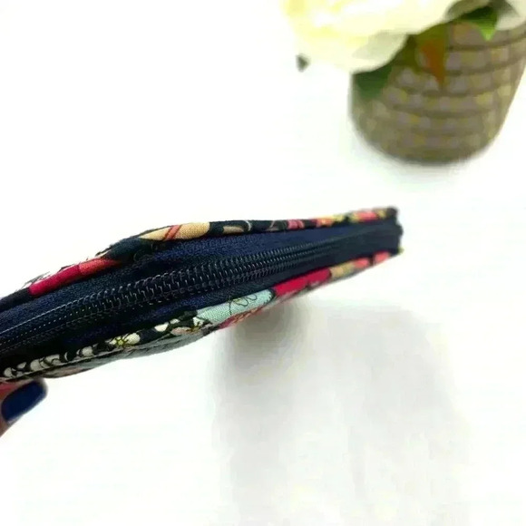 Vera Bradley Bright Floral Snail Print Quilted Cotton Wrap Round Zip Long Wallet - Picture 10 of 14